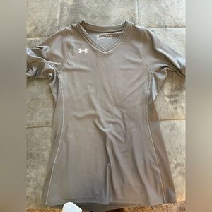 NWOT: Grey Women’s Under Armor Shirt